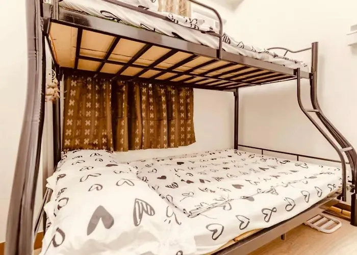 Apartment 2 Bedroom Trees Residences Netflix Games Karaoke *