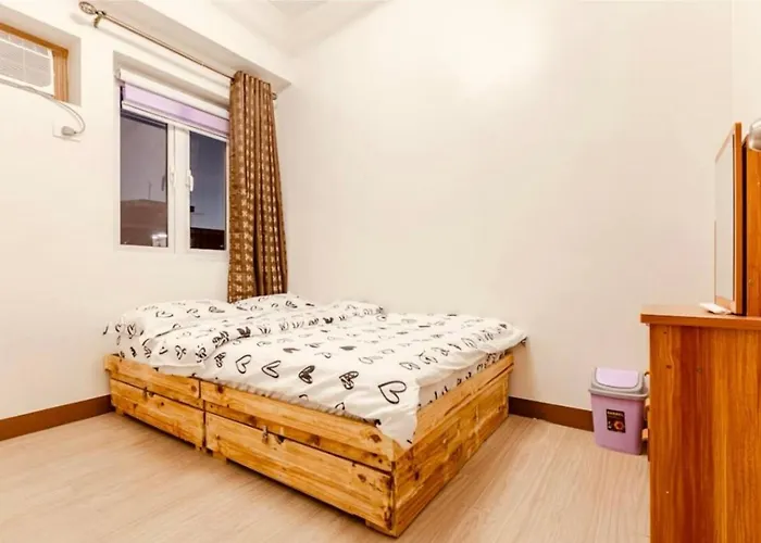 2 Bedroom Trees Residences Netflix Games Karaoke